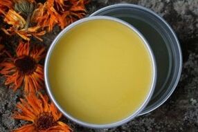 Unguento alla calendula fatto in casa per le vene varicose