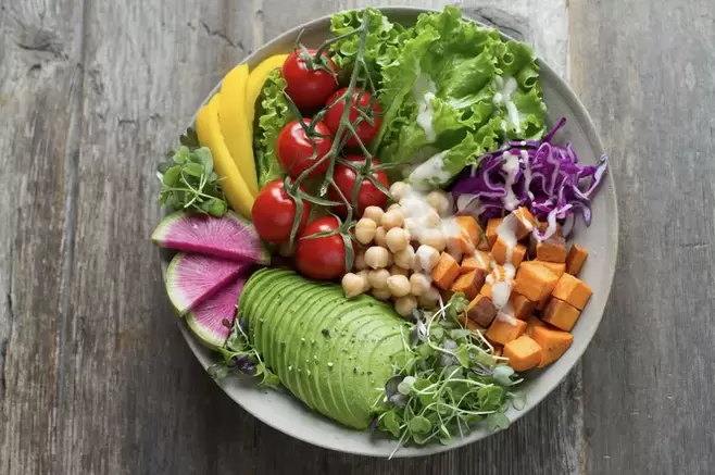 Mangiare fibre protegge dalle vene varicose